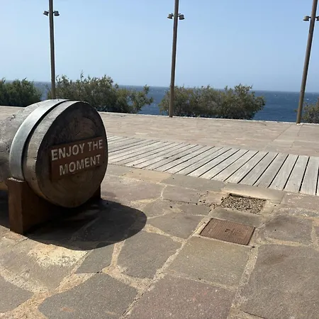 Over The Ocean Abrigos * Los Abrigos