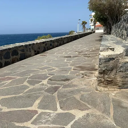 Over The Ocean Abrigos