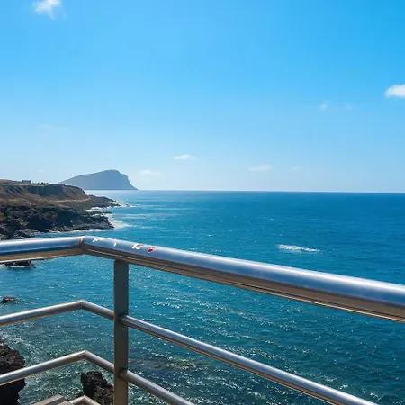 Over The Ocean Abrigos Лос-Абригос